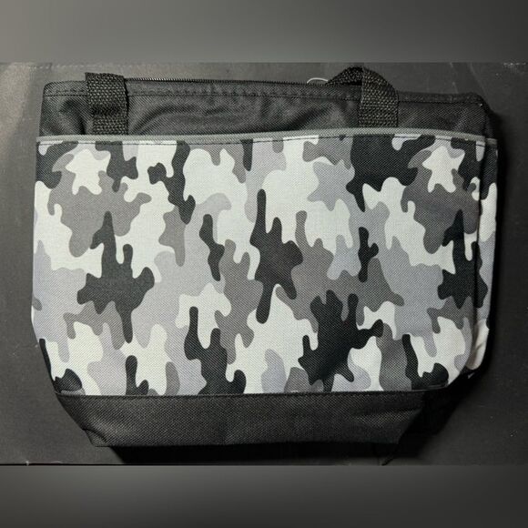 True Living Outdoors Camo 8 Can Soft Side Cooler Lunch Tote - Picture 1 of 2